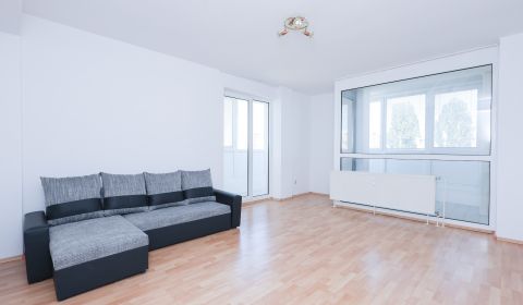 Eladó 3 szobás lakás, 3 szobás lakás, Uzbecká, Bratislava - Podunajské