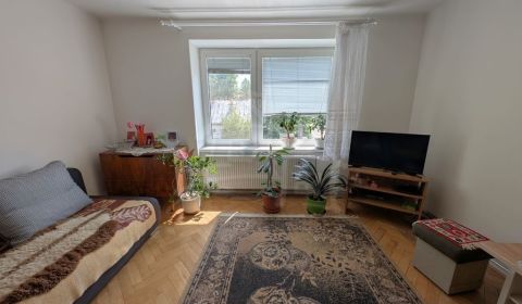 Eladó 2 szobás lakás, 2 szobás lakás, Medzilaborce, Szlovákia