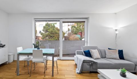 Eladó 2 szobás lakás, 2 szobás lakás, Ďumbierska, Bratislava - Nové Me