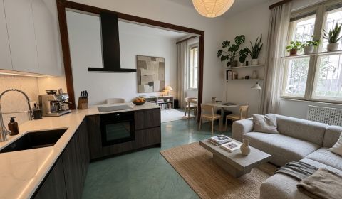 Eladó 3 szobás lakás, 3 szobás lakás, Janáčková, Bratislava - Staré Me