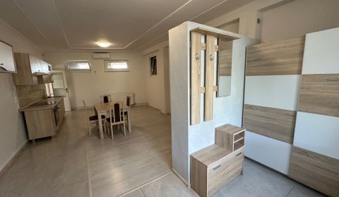 Kiadó 3 szobás lakás, 3 szobás lakás, Odborárov, Komárno, Szlovákia