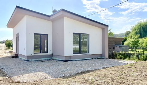 Eladó Családi ház, Családi ház, Nitra, Szlovákia