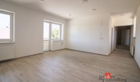 Eladó 2 szobás lakás, Nitra, Szlovákia