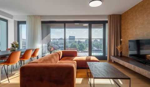 Eladó 4 szobás lakás, 4 szobás lakás, Mierová, Bratislava - Ružinov, S