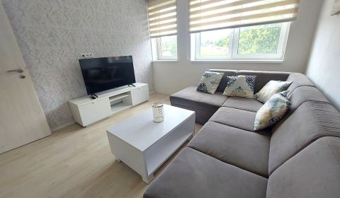 Kiadó 2 szobás lakás, 2 szobás lakás, Nad Plážou, Banská Bystrica, Szl