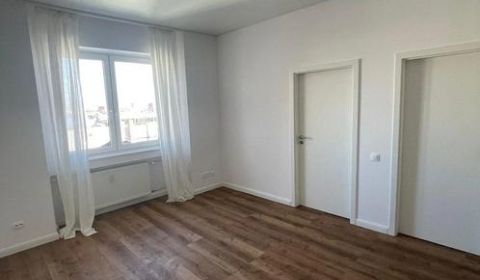 Eladó 3 szobás lakás, 3 szobás lakás, Obchodná, Bratislava - Staré Mes