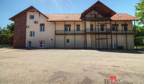 Eladó 2 szobás lakás, Nitra, Szlovákia
