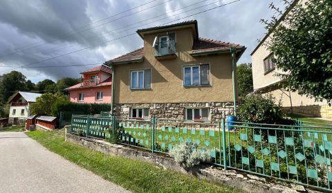 Eladó Családi ház, Családi ház, Ružomberok, Szlovákia