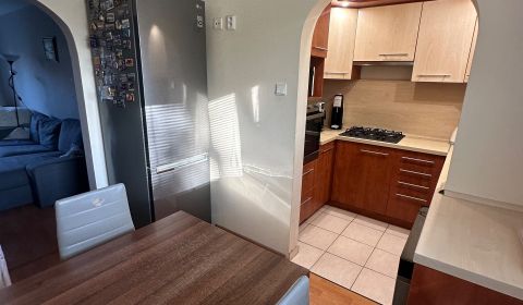 Eladó 3 szobás lakás, 3 szobás lakás, Hviezdoslavova, Komárno, Szlovák