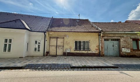 Eladó Családi ház, Családi ház, Pekárska, Trnava, Szlovákia