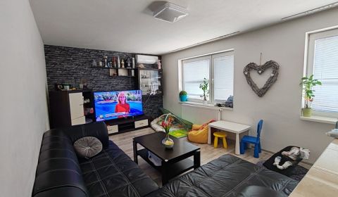 Eladó 3 szobás lakás, 3 szobás lakás, Družstevná, Vranov nad Topľou, S