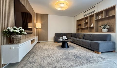 Eladó Családi ház, Családi ház, Slnečná, Piešťany, Szlovákia