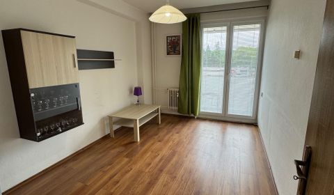 Eladó 2 szobás lakás, 2 szobás lakás, Mládežnícka, Považská Bystrica, 