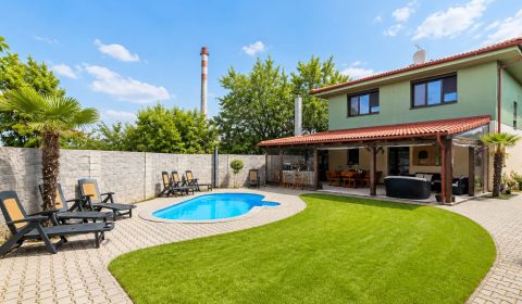 Eladó Családi ház, Családi ház, Senec, Szlovákia