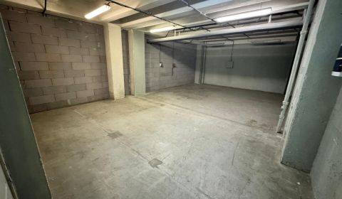 Kiadó Raktárak és ipari épületek, Raktárak és ipari épületek, Tomášiko