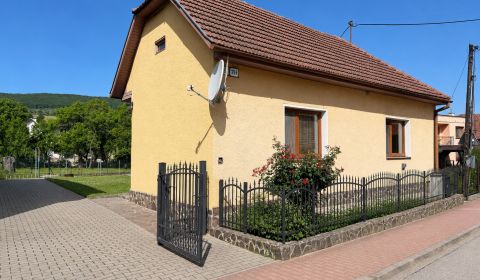 Eladó Családi ház, Családi ház, Trenčín, Szlovákia