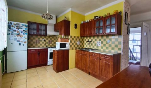 Eladó 3 szobás lakás, 3 szobás lakás, Lučenec, Szlovákia