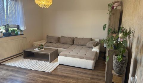 Eladó 4 szobás lakás, 4 szobás lakás, Dunajská Streda, Szlovákia