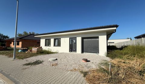 Eladó Családi ház, Családi ház, Senec, Szlovákia