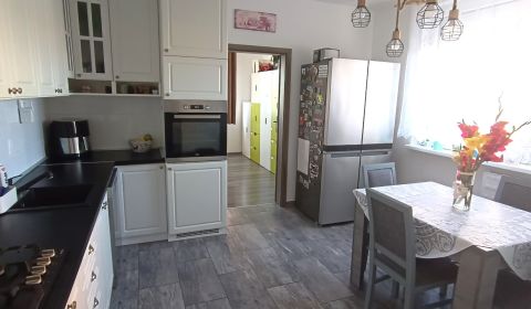 Eladó 3 szobás lakás, 3 szobás lakás, Nové Zámky, Szlovákia