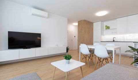 Kiadó 2 szobás lakás, 2 szobás lakás, Pod kopčekmi, Bratislava - Dúbra