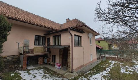 Eladó Családi ház, Családi ház, Liptovský Mikuláš, Szlovákia