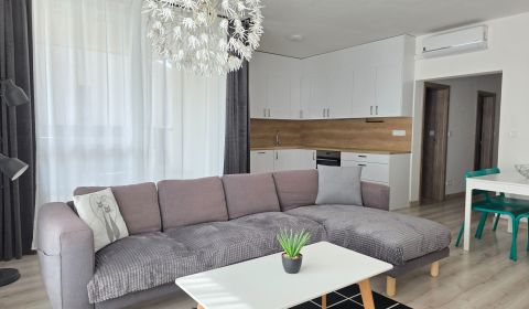 KIADÓ - 3 szobás lakás - Pivovarská utca, Nyitra