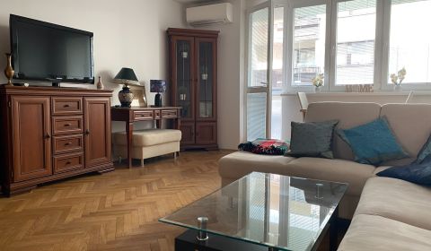 Eladó 3 szobás lakás, 3 szobás lakás, Medená, Bratislava - Staré Mesto