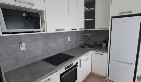 Kiadó 3 szobás lakás, 3 szobás lakás, Nábrežná, Nové Zámky, Szlovákia