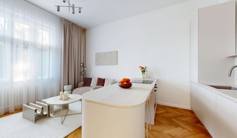 Eladó 3 szobás lakás, 3 szobás lakás, Flöglova, Bratislava - Staré Mes