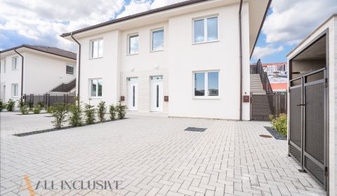Eladó 3 szobás lakás, 3 szobás lakás, Dunajská Streda, Szlovákia
