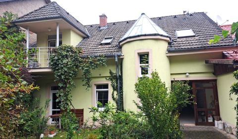 Eladó Családi ház, Családi ház, M.R,Štefánika, Žarnovica, Szlovákia