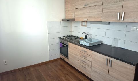 Kiadó 1 szobás lakás, 1 szobás lakás, Nové Zámky, Szlovákia