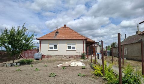 Eladó Családi ház, Családi ház, Komárno, Szlovákia