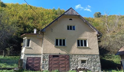 Eladó Családi ház, Családi ház, Žarnovica, Szlovákia