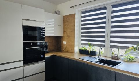 Eladó Családi ház, Családi ház, Vlčia dolina, Trnava, Szlovákia