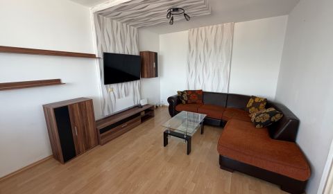 Eladó 3 szobás lakás, 3 szobás lakás, Streďanská, Topoľčany, Szlovákia