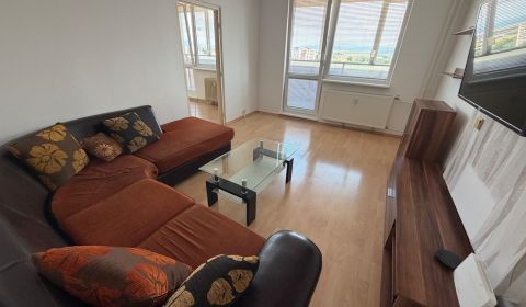 Eladó 3 szobás lakás, 3 szobás lakás, Streďanská, Topoľčany, Szlovákia