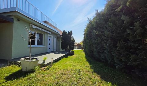 Eladó Családi ház, Családi ház, Krátka, Senec, Szlovákia