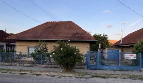 Eladó Családi ház, Családi ház, Hlavná, Nové Zámky, Szlovákia