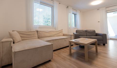 Kiadó 3 szobás lakás, 3 szobás lakás, Devínska cesta, Bratislava - Kar