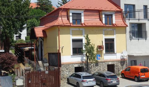 Eladó Családi ház, Családi ház, Jaskový rad, Bratislava - Nové Mesto, 