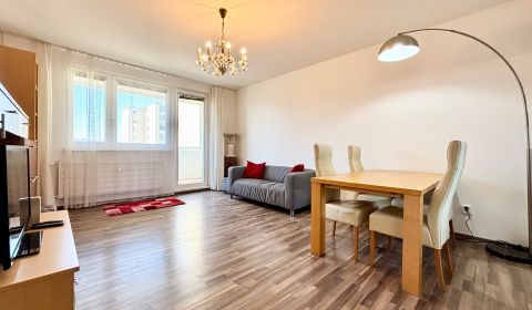 Eladó 4 szobás lakás, 4 szobás lakás, Bajzova, Bratislava - Ružinov, S
