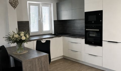 Eladó 2 szobás lakás, 2 szobás lakás, Skalica, Szlovákia