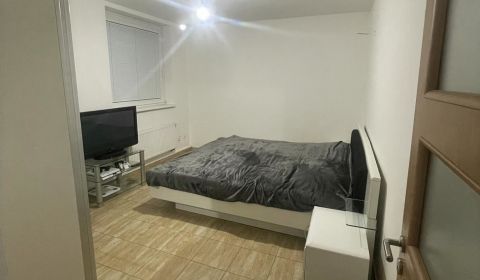 Kiadó 2 szobás lakás, 2 szobás lakás, Nitra, Szlovákia