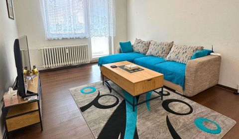 Kiadó 3 szobás lakás, 3 szobás lakás, Uherova, Poprad, Szlovákia