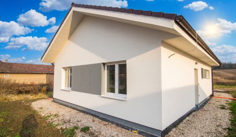 Eladó Családi ház, Családi ház, Nové Zámky, Szlovákia