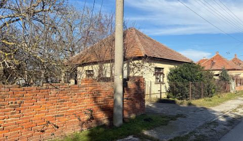 Eladó Családi ház, Családi ház, Topoľčany, Szlovákia