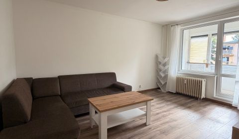 Kiadó 3 szobás lakás, 3 szobás lakás, Mládežnícka, Banská Bystrica, Sz