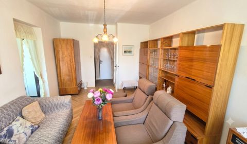 Eladó 2 szobás lakás, 2 szobás lakás, Streďanská, Topoľčany, Szlovákia
